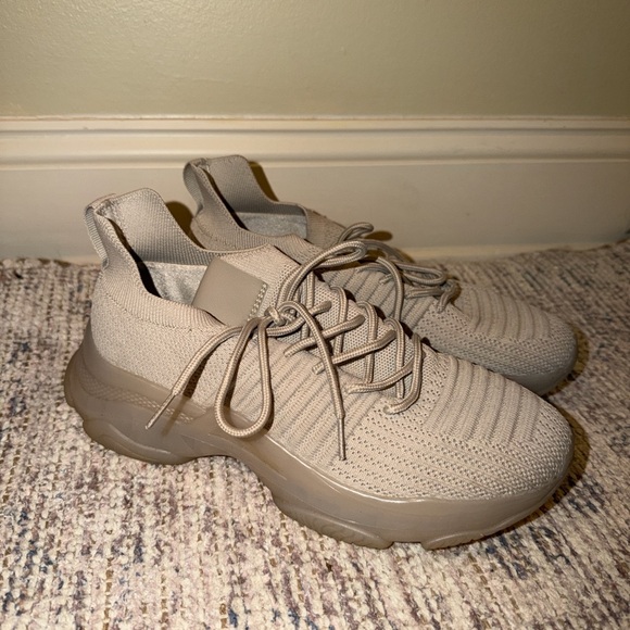 Stylish Tan Knit Sneakers - Picture 1 of 4